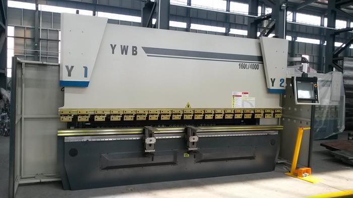 4 m Delem 6 axes CNC Sheet Metal pliant