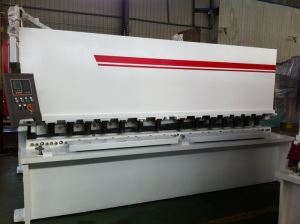 Machines de cisaillement hydraulique Yawei 10 * 3200