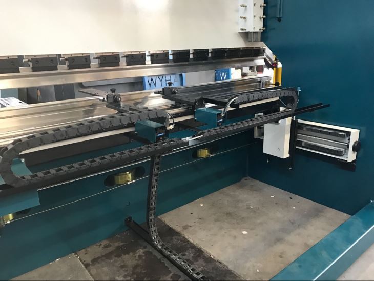 4 axis cnc auto press brake back gauge yawei made in china 
